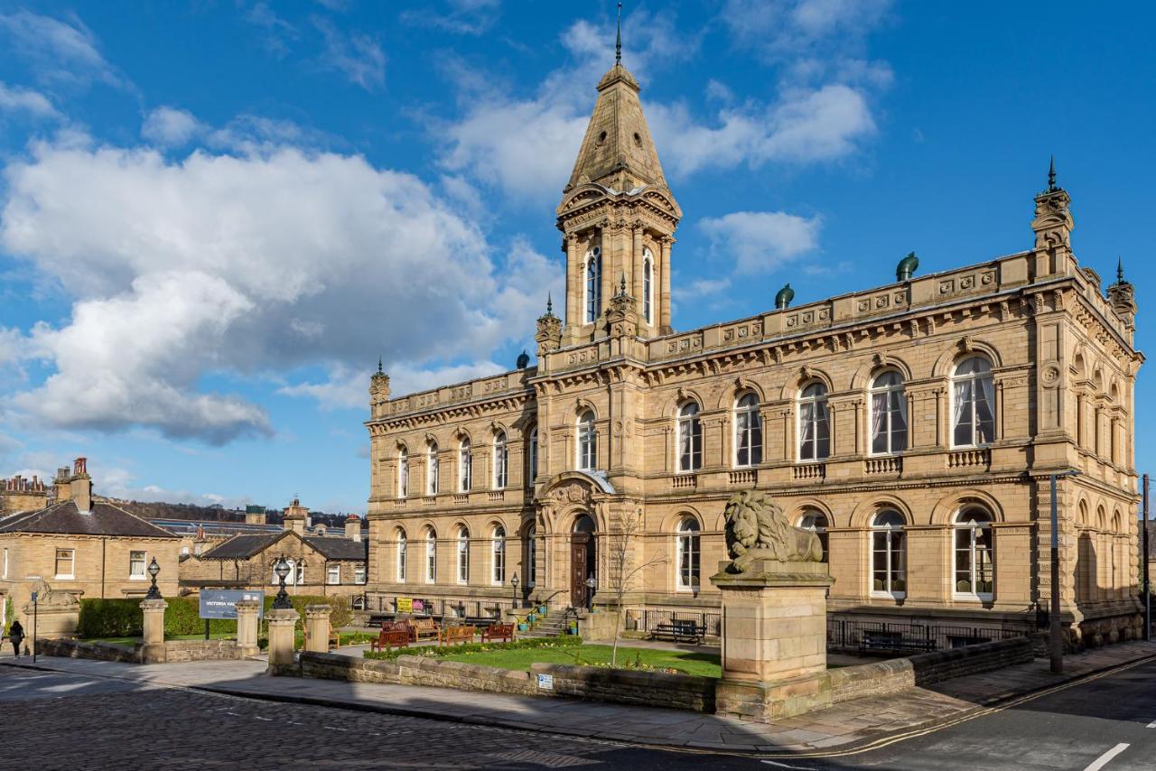 Riverside Balcony Apartment With Parking Just Minutes To Saltaire Shipley (West Yorkshire) Extérieur photo