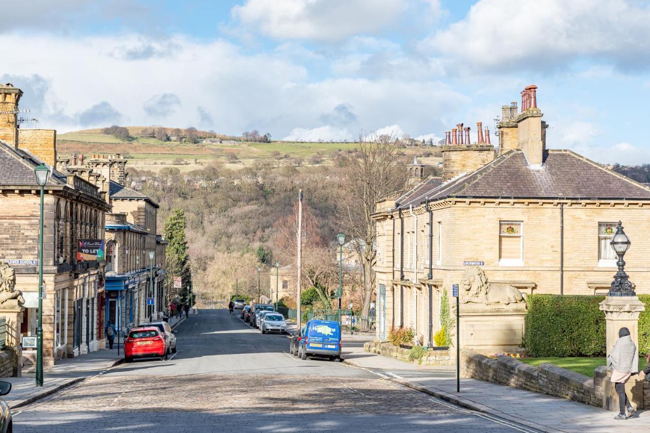 Riverside Balcony Apartment With Parking Just Minutes To Saltaire Shipley (West Yorkshire) Extérieur photo