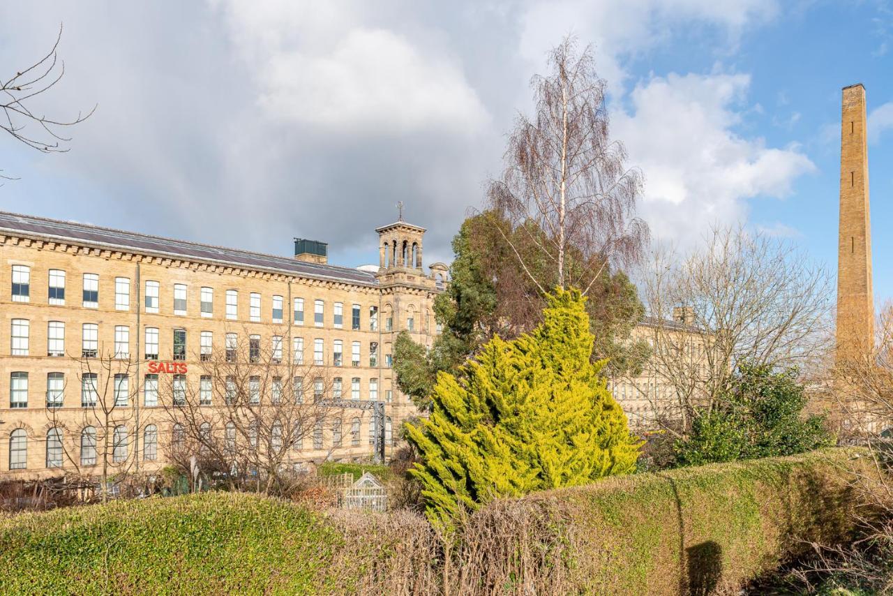 Riverside Balcony Apartment With Parking Just Minutes To Saltaire Shipley (West Yorkshire) Extérieur photo