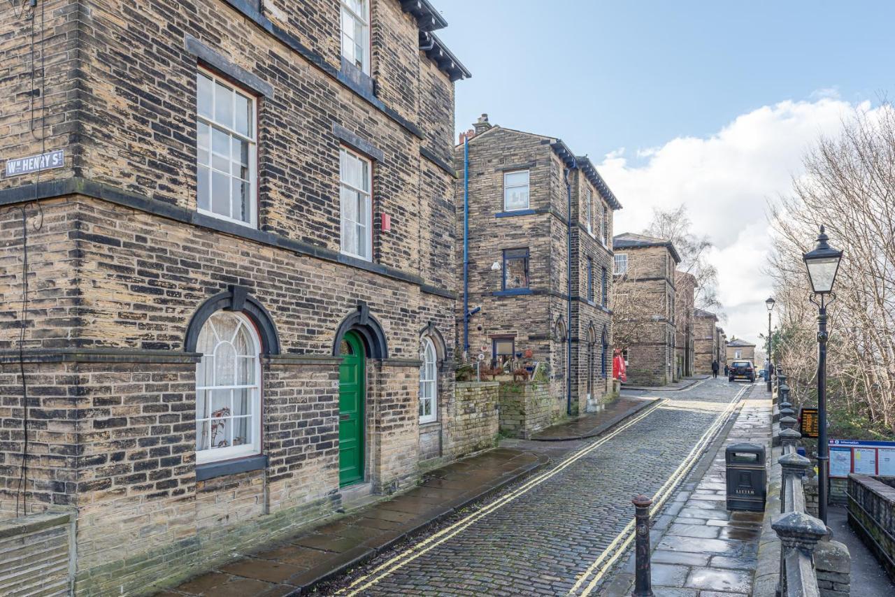 Riverside Balcony Apartment With Parking Just Minutes To Saltaire Shipley (West Yorkshire) Extérieur photo